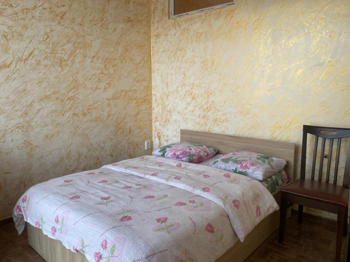 Merab House Batoumi Extérieur photo
