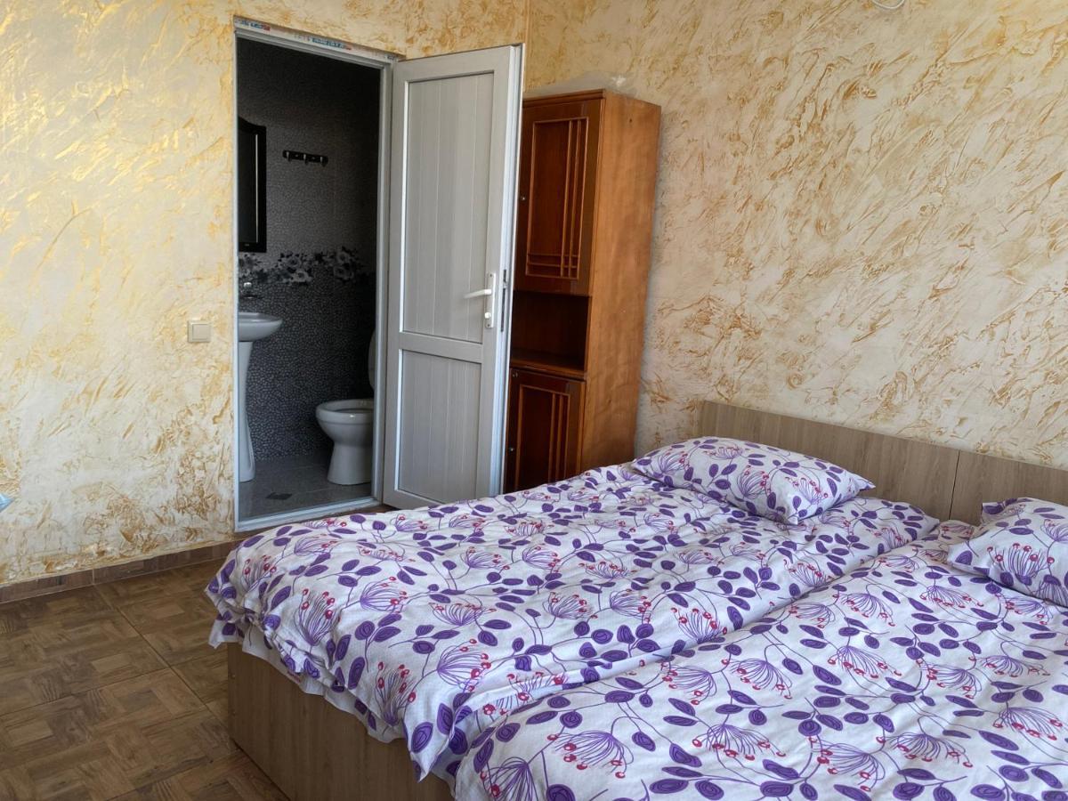 Merab House Batoumi Extérieur photo