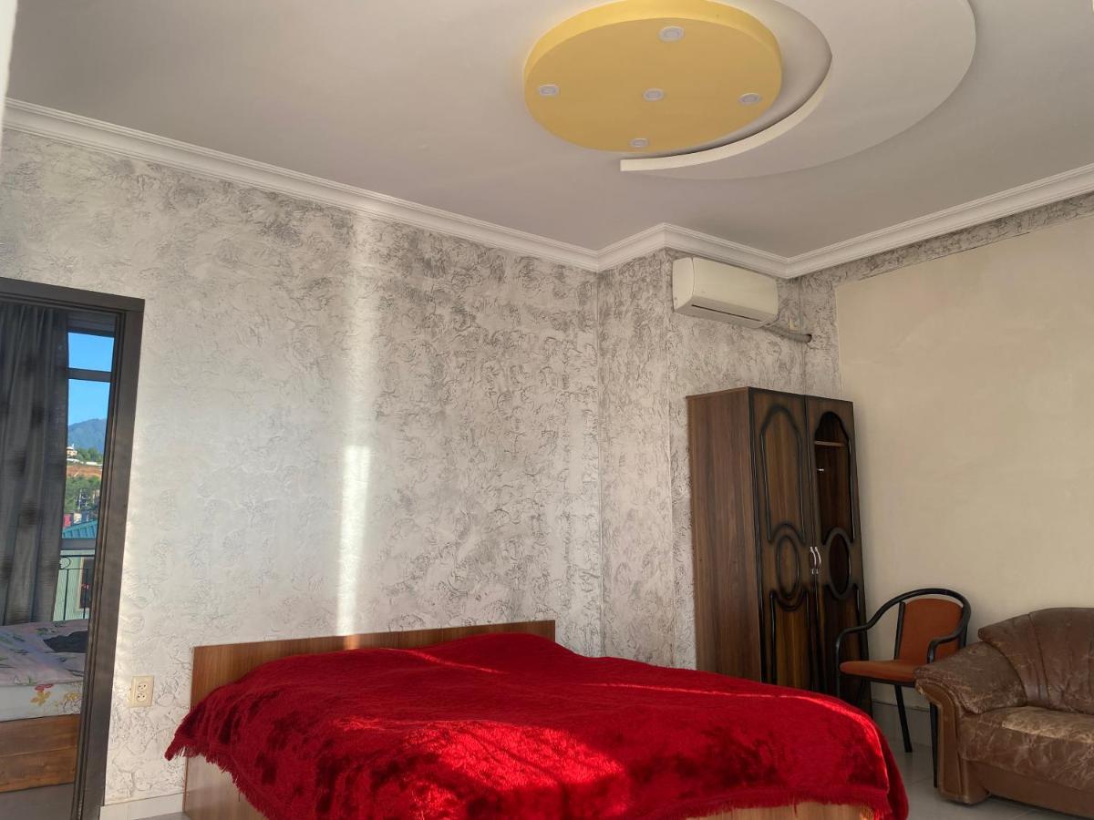 Merab House Batoumi Extérieur photo