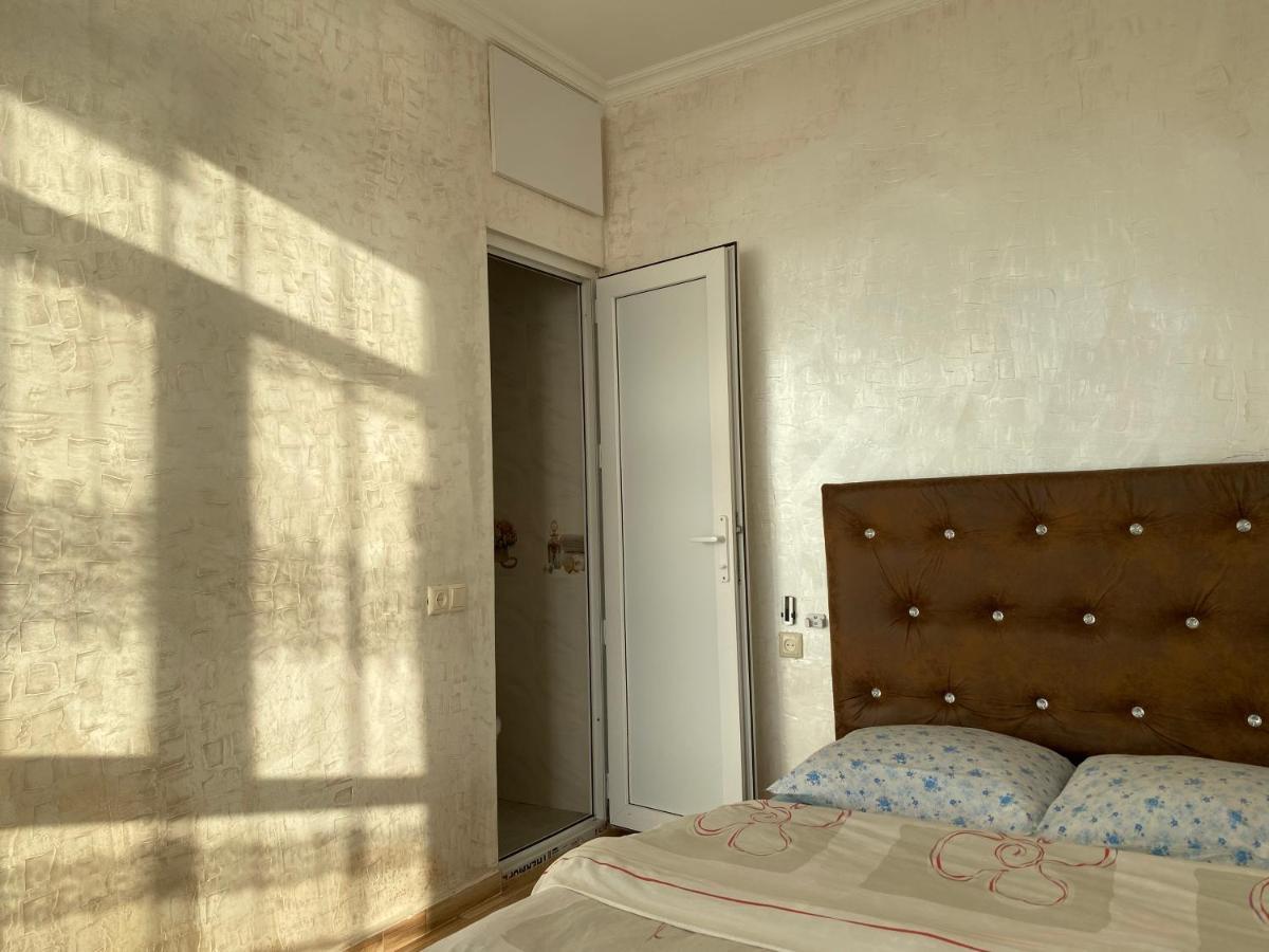 Merab House Batoumi Extérieur photo