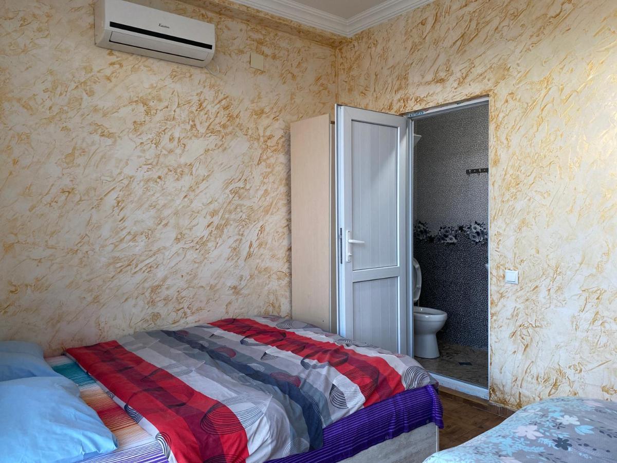 Merab House Batoumi Extérieur photo