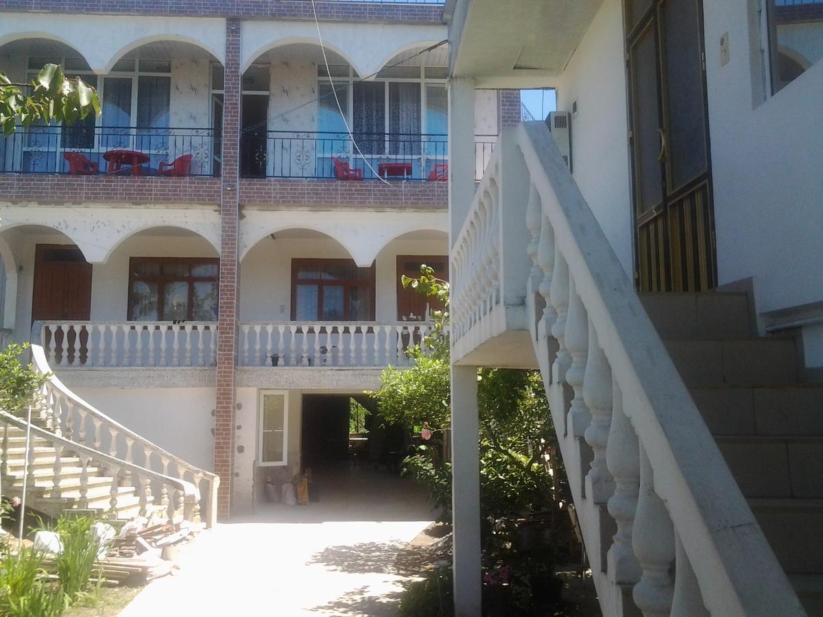 Merab House Batoumi Extérieur photo