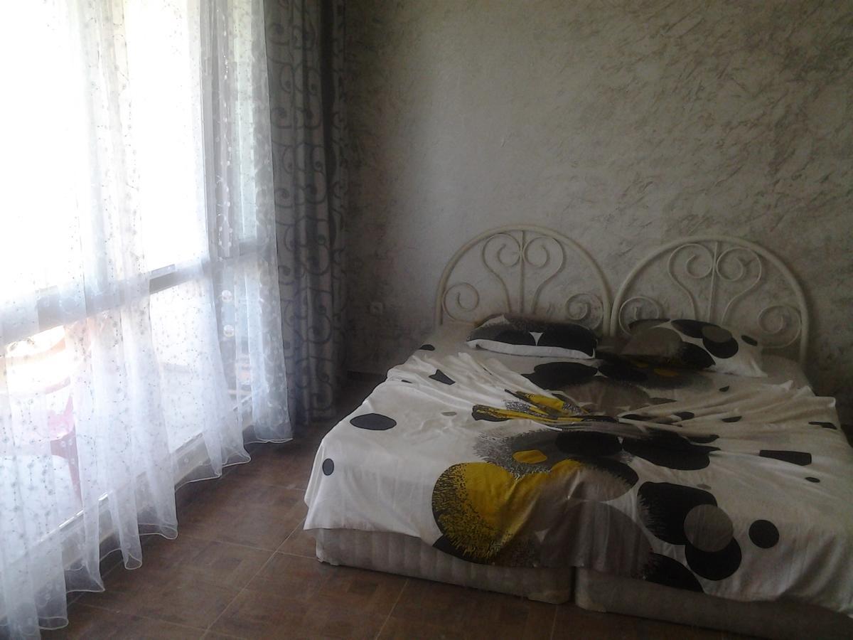 Merab House Batoumi Extérieur photo